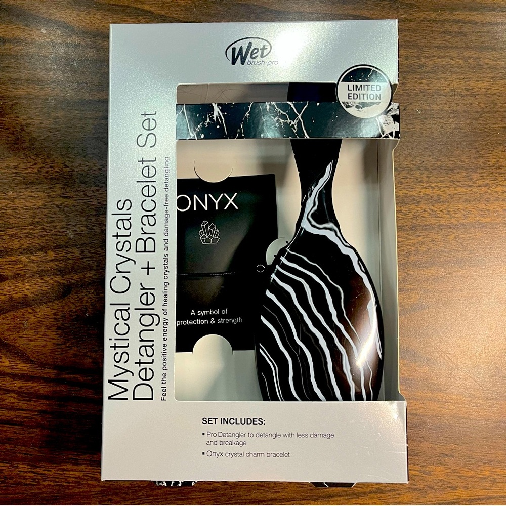 Wet Brush Mystical Crystals Detangler and Bracelet set